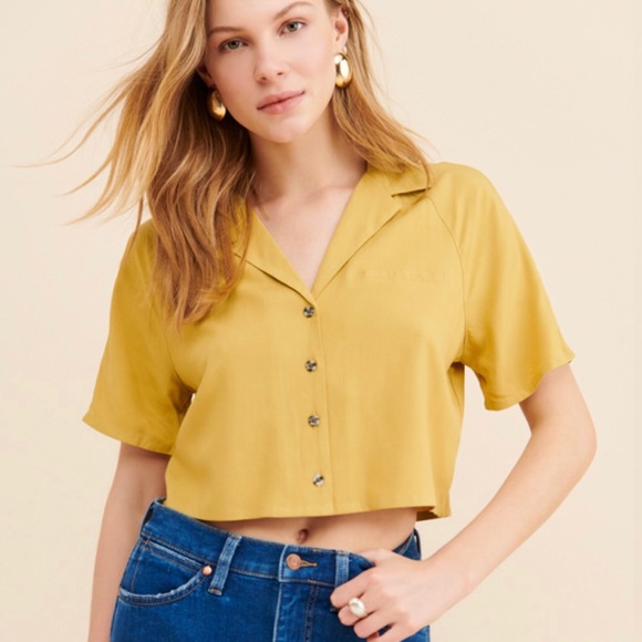 Urban Outfitters Tops - Urban Outfitters Noah Cropped Button-Down Shirt| M
